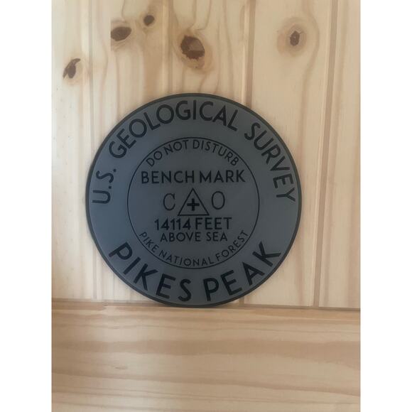 Pikes Peak Benchmark US Geological Survey Sign - Picture 1 of 2